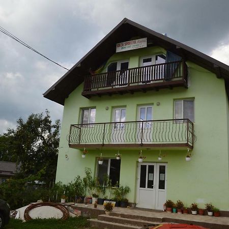 Baza Sportiva Adelina Hotel Câmpulung Exterior foto