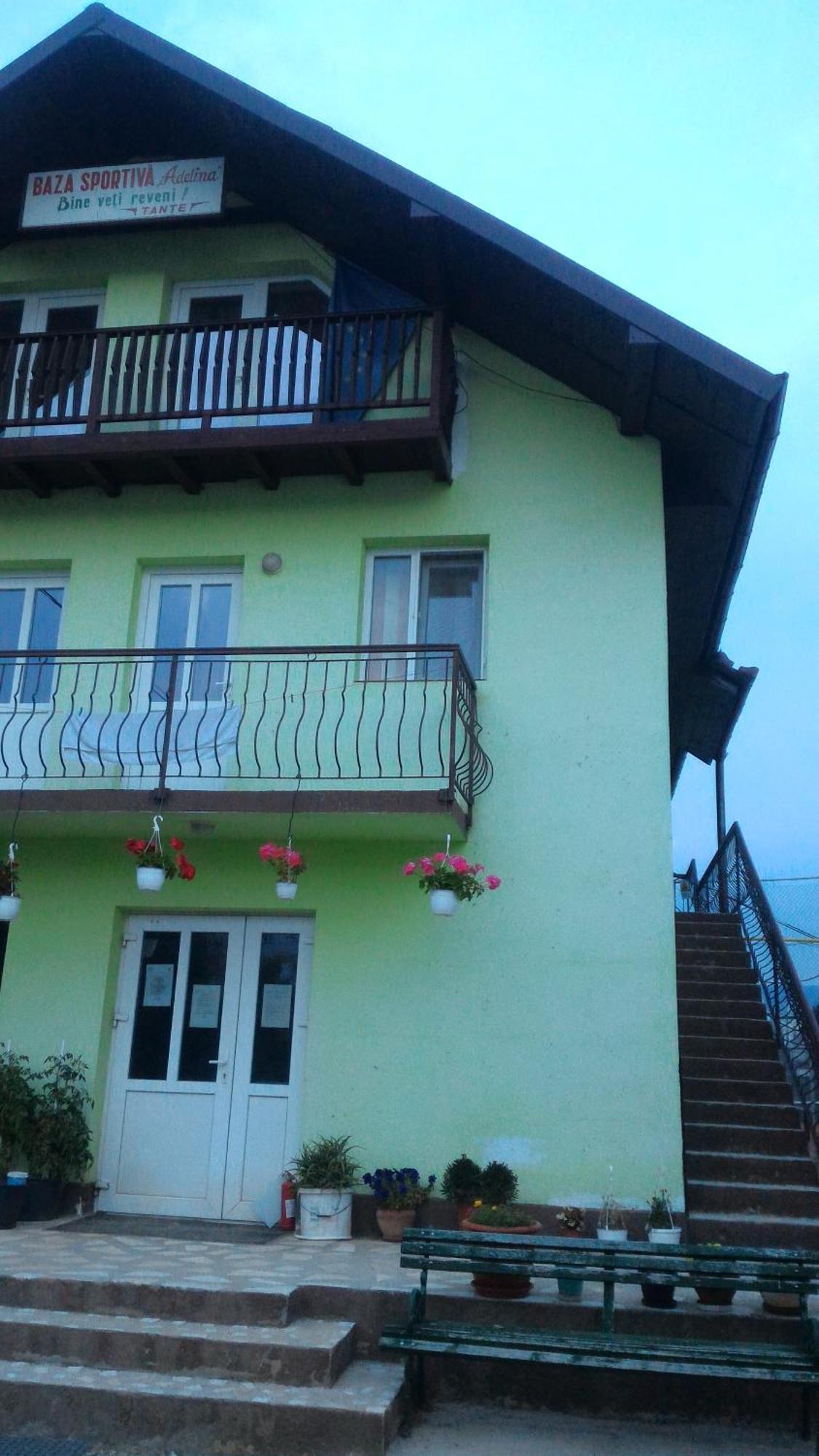 Baza Sportiva Adelina Hotel Câmpulung Exterior foto
