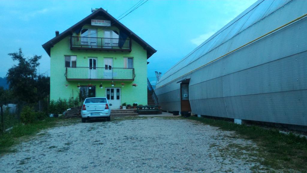 Baza Sportiva Adelina Hotel Câmpulung Exterior foto