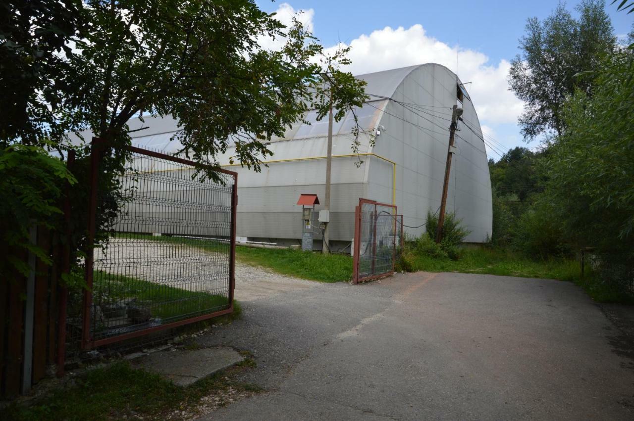 Baza Sportiva Adelina Hotel Câmpulung Exterior foto